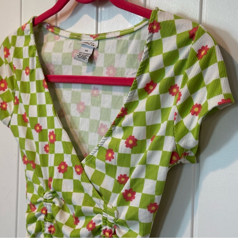 Rue21 Green and White Wrap Blouse - Picture 3 of 5